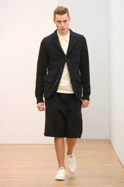 Look 28